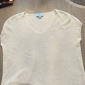 CECE Light Grey shimmer V-Neck Knit Top